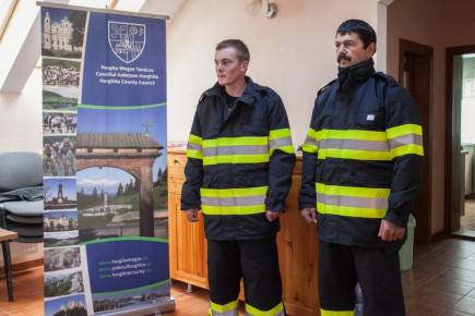 Védőfelszerelés az alfalvi önkéntes tűzoltóknak