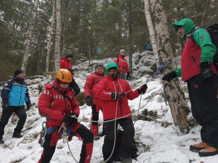 Lezuhant és szörnyethalt egy jászvásári hegymászó a Kis-Cohárd térségében