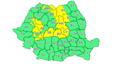 Záporok, zivatarok várhatók hétfő estig az ország 14 megyéjében