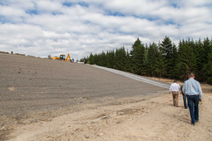 Ellenőrizték a hulladékgazdálkodási projekt munkálatait a Gyergyói-medencében