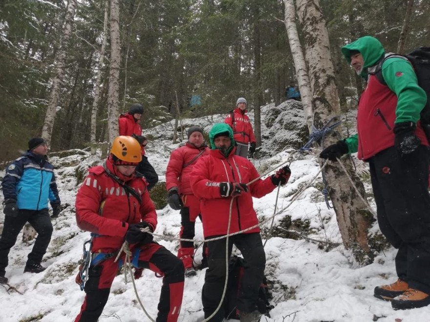 Lezuhant és szörnyethalt egy jászvásári hegymászó a Kis-Cohárd térségében