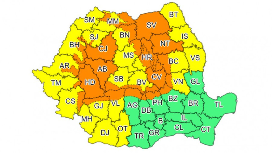 Viharos lesz időjárás az ország legnagyobb részében hétfő reggelig