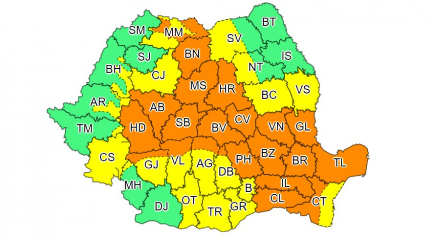 Záporok, zivatarok várhatók hétfő reggelig