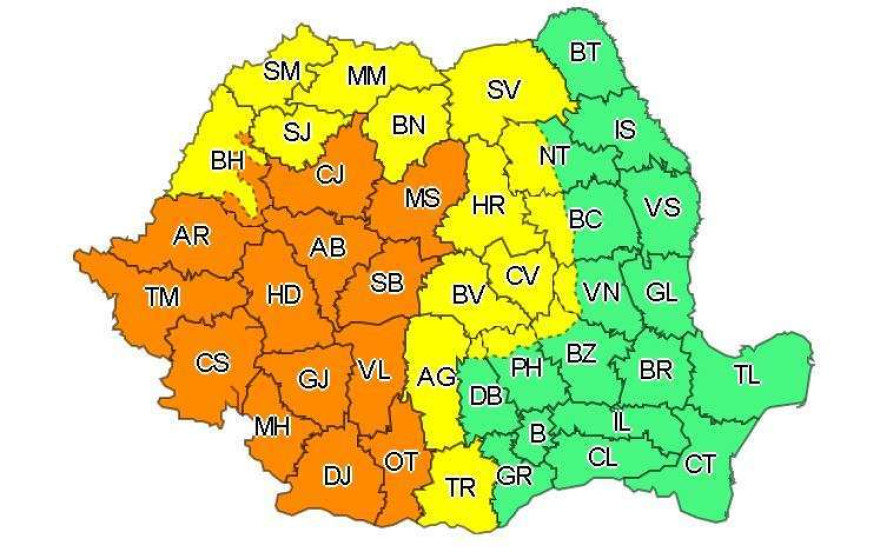 Zivatarokra és nagy mennyiségű esőre figyelmeztetnek