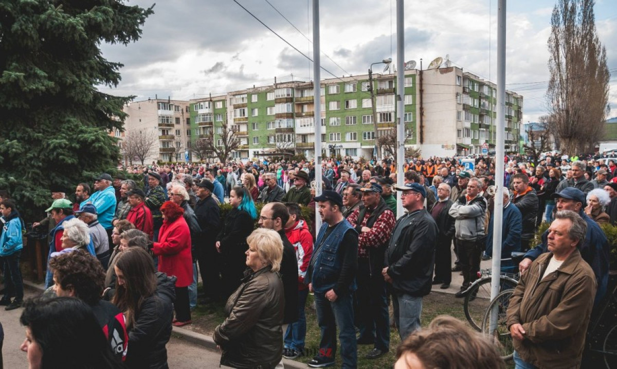 Több százan tüntettek csütörtök este Gyergyószentmiklóson